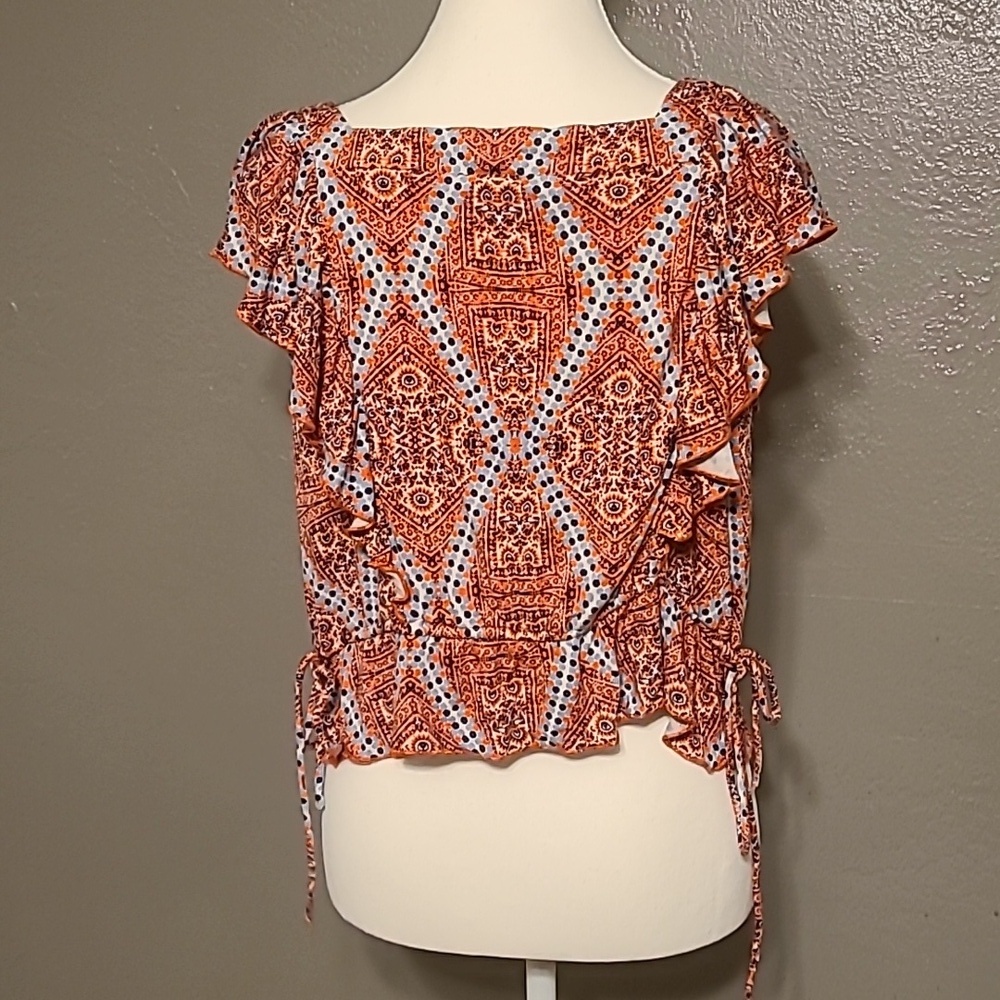 Anthropologie Junior women's crop top M coral and blue ruffle top w tied up side - Picture 3 of 10